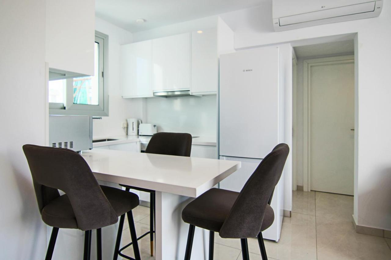 Phaedrus Living - Seaside Executive Flat Harbour 208 Apartment Paphos Exterior photo